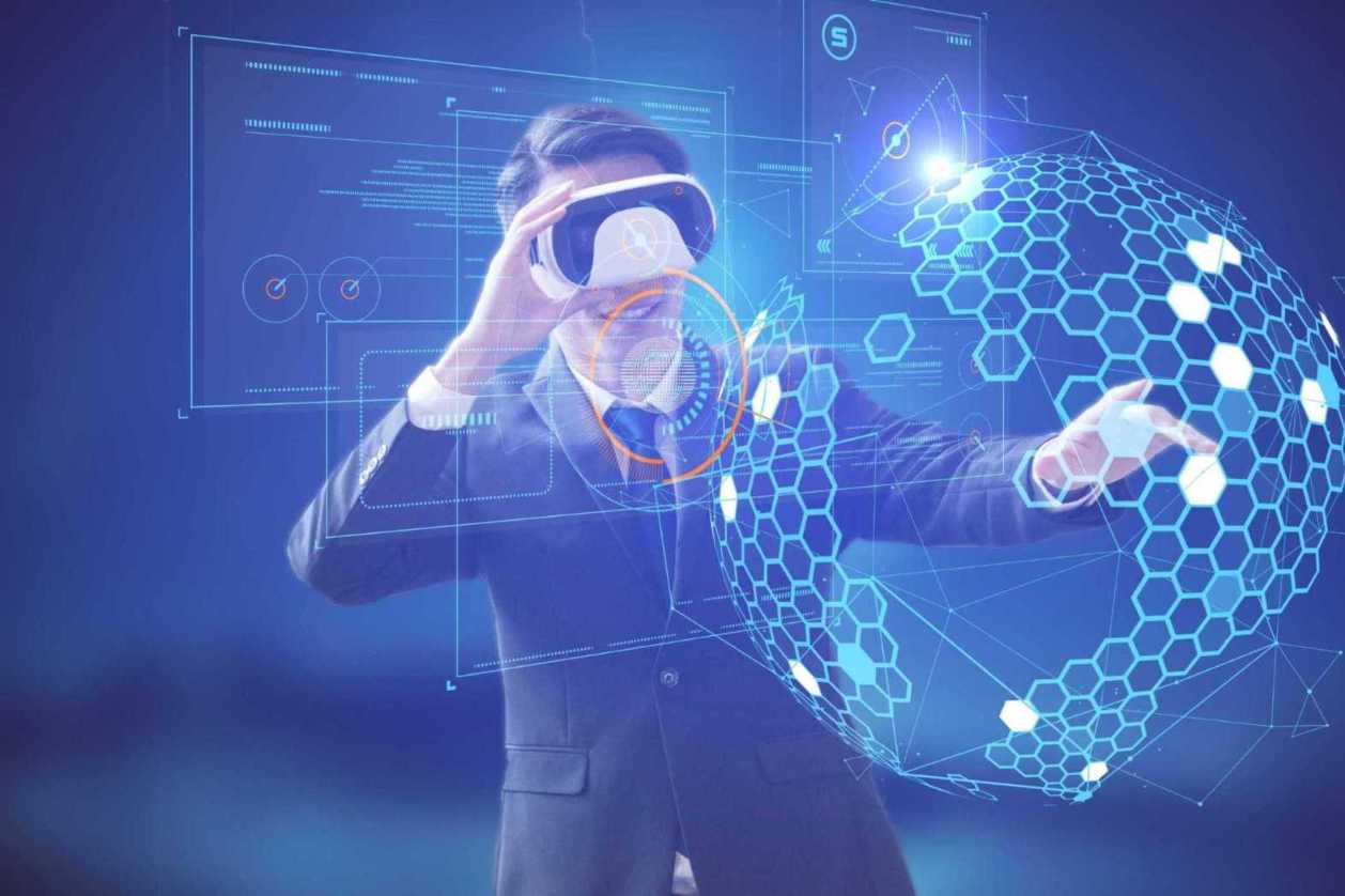 预计 VR 产业将在未来三年进入黄金成长期