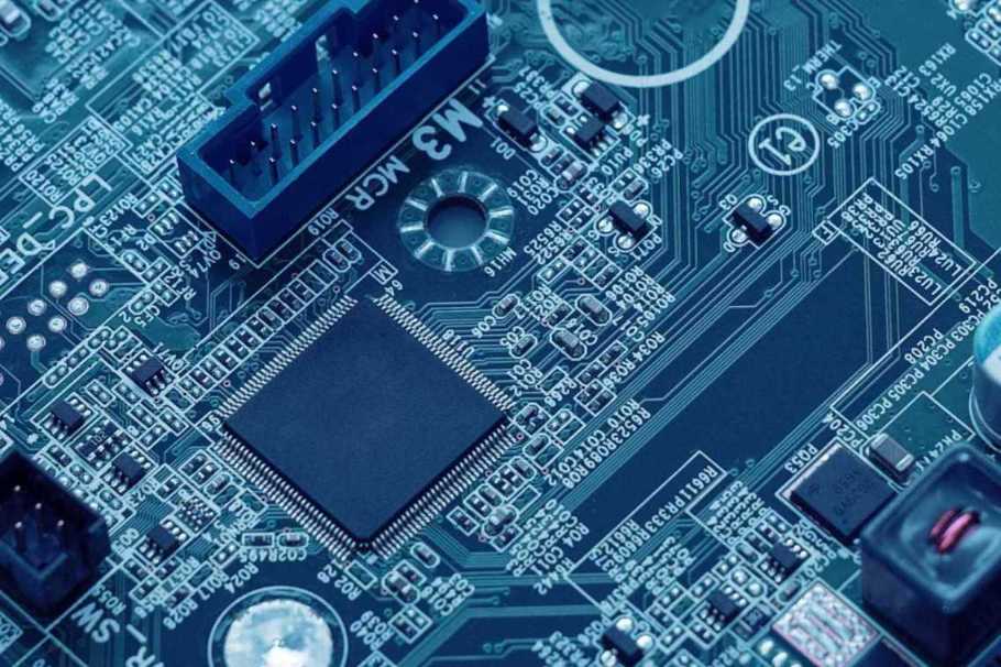 忱芯科技：首台自动化车规级SiC功率半导体模块动态精准测试系统投产