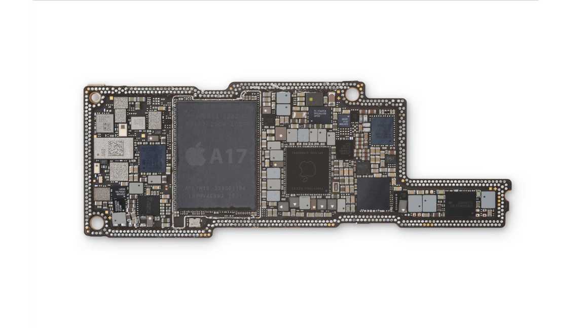 苹果 iPhone 15 Pro / Max 手机首发预定，首款 3nm 芯片 A17 仿生早期性能数据曝光